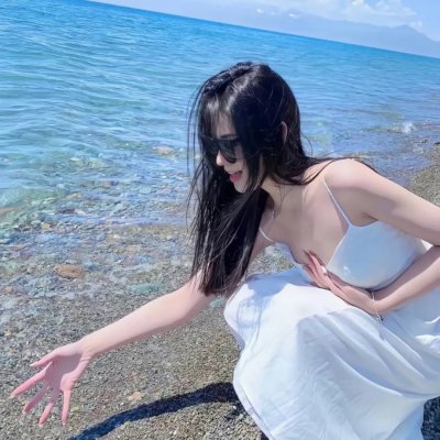 春花娇美可人儿